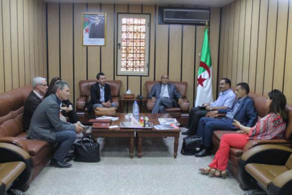 السيد رئيس الجامعة يستقبل وفد فرنسي