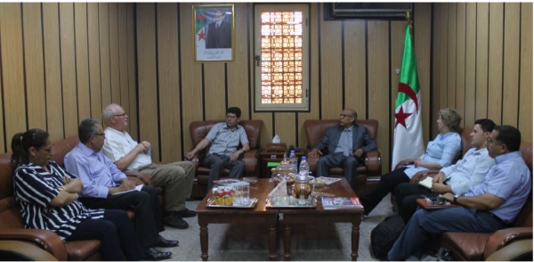 السيد رئيس الجامعة يستقبل وفد هولوندي